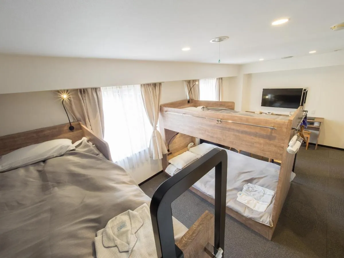Hotel Shin Osaka 2*,  Japan